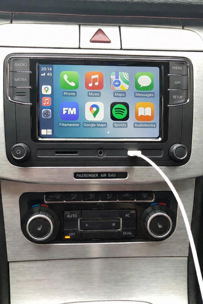 Volkswagen RCD 330 CarPlay Autoradio, Ophalen of Verzenden, Gebruikt