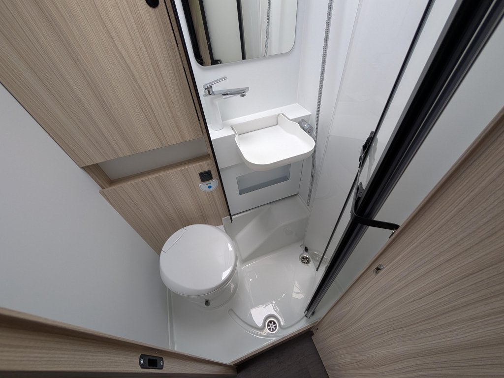 Foto 21 van Sun Living C 70 DL C70DL Adria compact 165pk Nieuw Automaat