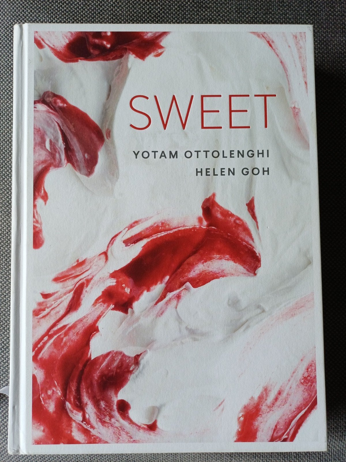 Sweet - Yotam Ottolenghi & Helen Goh (kookboek), Boeken, Kookboeken, Ophalen, Zo goed als nieuw, Overige gebieden, Taart, Gebak en Desserts