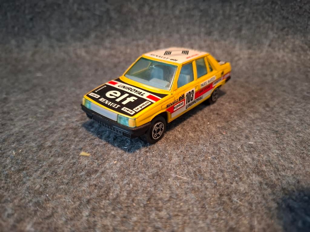RENAULT   9, Hobby en Vrije tijd, Modelauto's | 1:43, Ophalen of Verzenden, Zo goed als nieuw, Auto, Overige merken