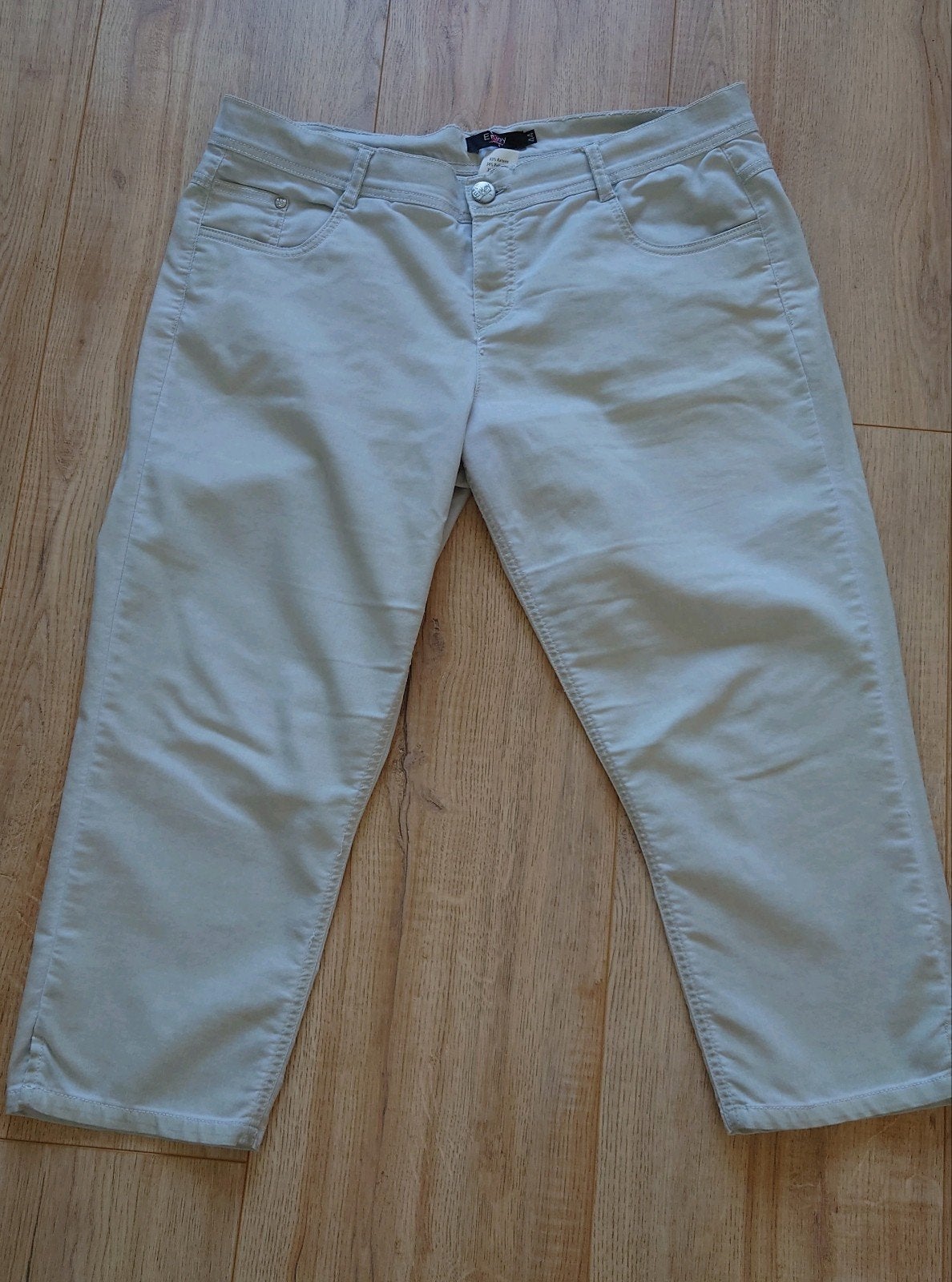 Dames broek 7/8 mt 44 ( valt iets kleiner uit), Beige, Maat 42/44 (L), Enjoy, Ophalen of Verzenden