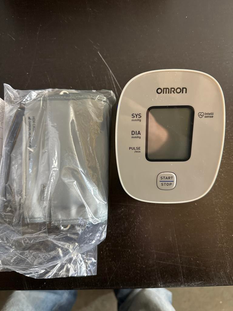 Omron Bloeddrukmeter - Nauwkeurige meting in één druk, ., Overige typen, Ophalen of Verzenden, Zo goed als nieuw
