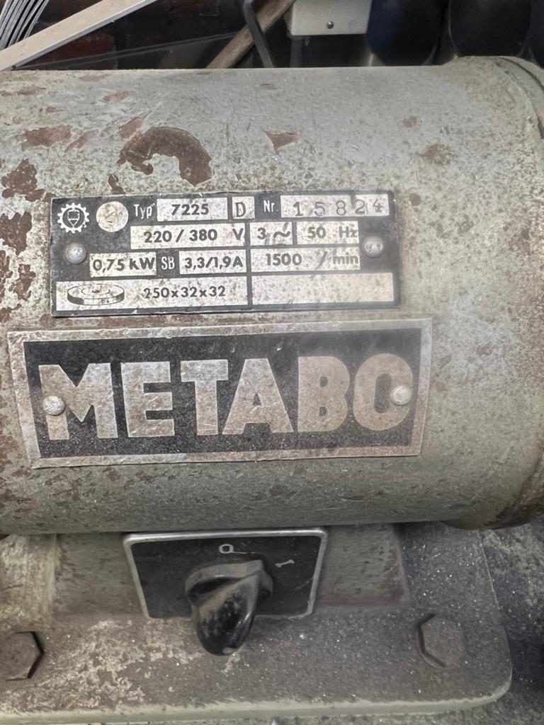 Slijpsteen met 2 verschillend stenen Metabo 380 volt, Ophalen, Gebruikt, Minder dan 700 watt, Werkbankslijpmachine
