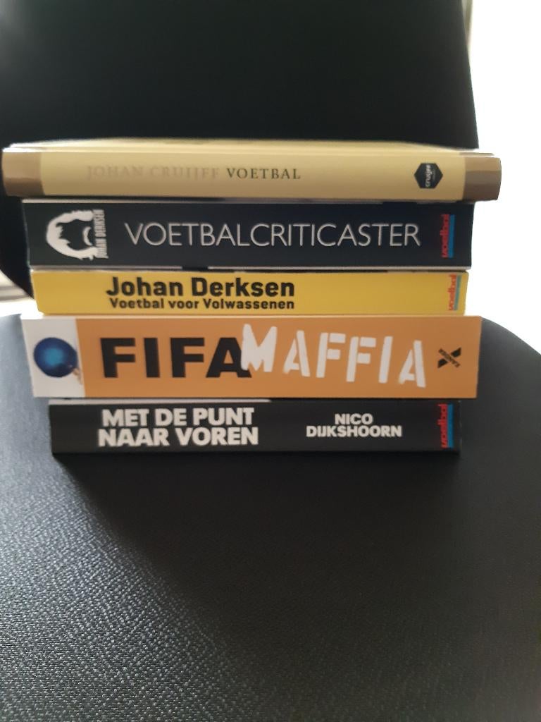 5 voetbalboeken, Johan Cruijff, Verzenden, Zo goed als nieuw, Balsport