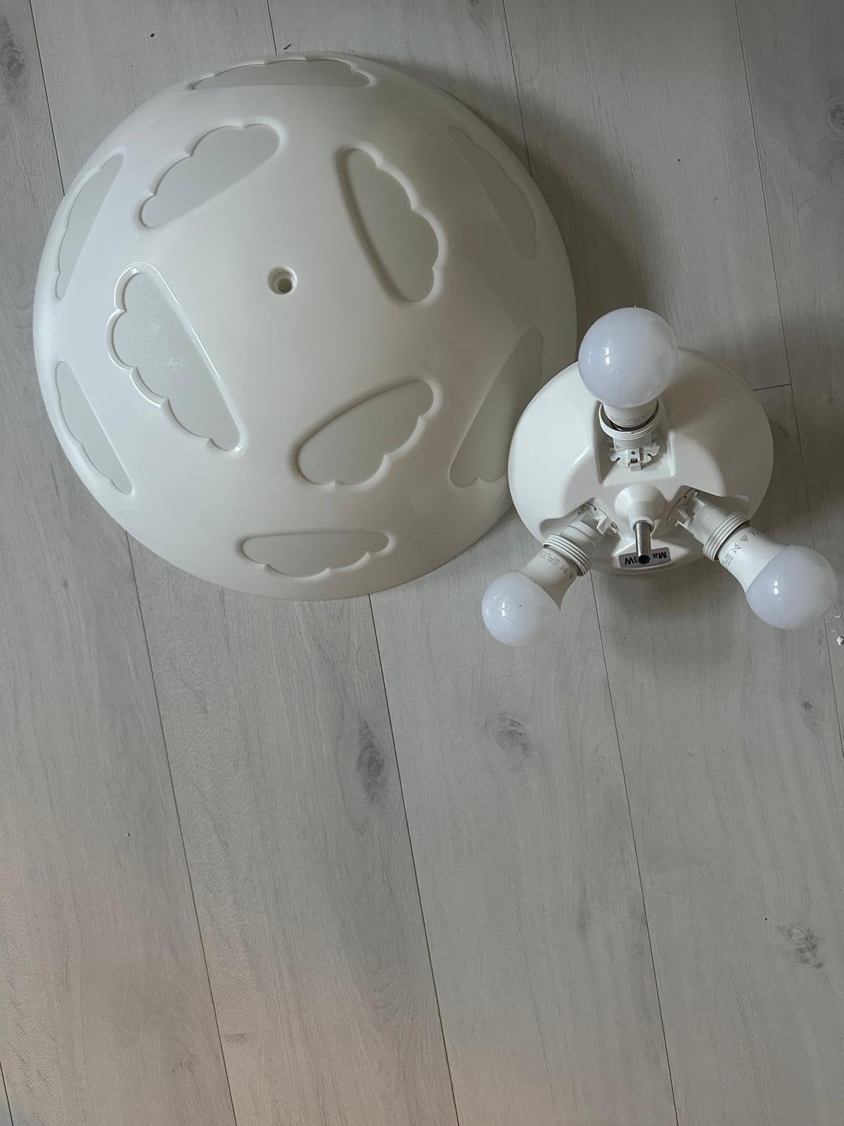 IKEA Plafondlamp met Wolken - Kinderkamerlamp, Wit, Gebruikt, Kunststof, E14 (klein)