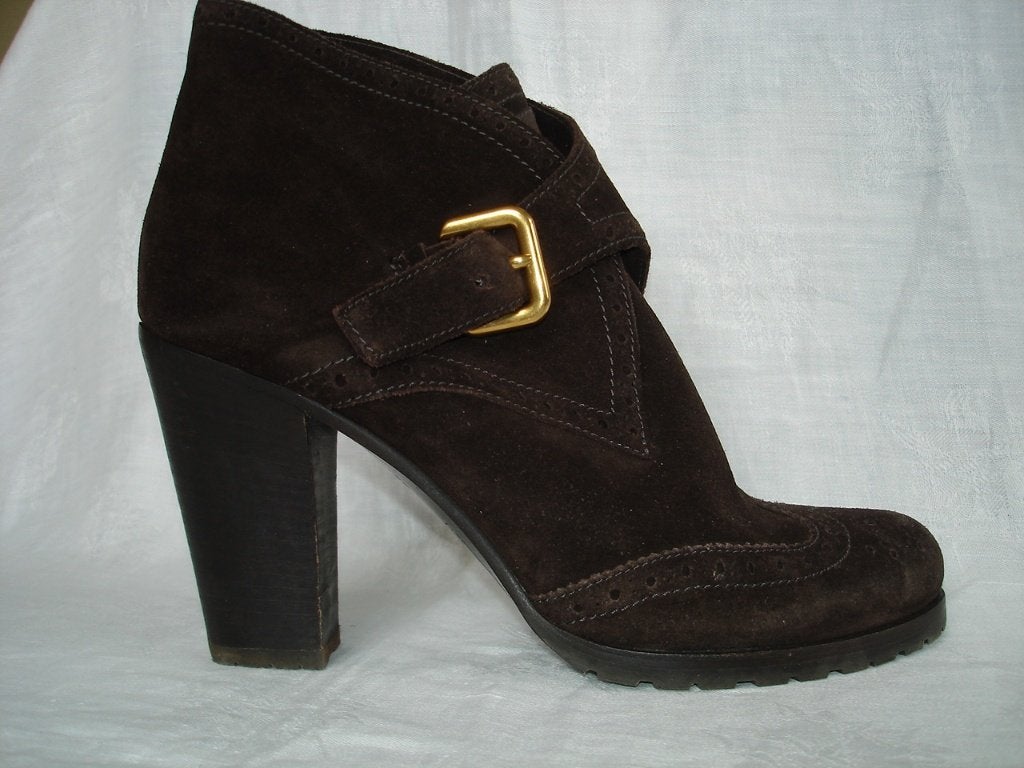 Prada laarzen maat 40 bruin suede hak=9,5 Milano najaar, Kleding | Dames, Schoenen, Lage of Enkellaarzen, Ophalen of Verzenden