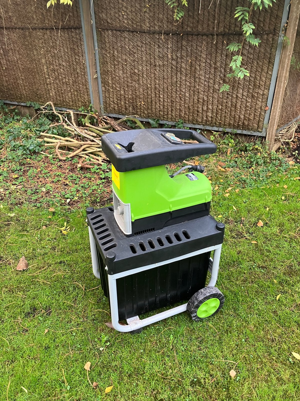 Florabest FLH 2500/6 Elektrische Hakselaar 2500W, Ophalen, Gebruikt, Elektrisch, Met opvangbak