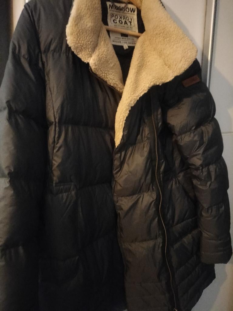 Donkergroene donsjas Moscow XL Valt als M/L, Ophalen of Verzenden, Zo goed als nieuw, Maat 46/48 (XL) of groter, Groen