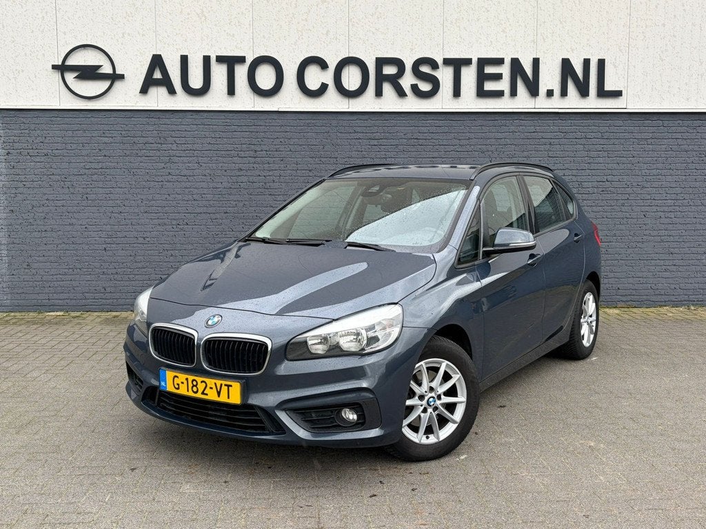 BMW 2 Serie Active Tourer 218D 136PK Trekhaak Navi Ecc Cruis, Voorwielaandrijving, 725 kg, Te koop, 1300 kg
