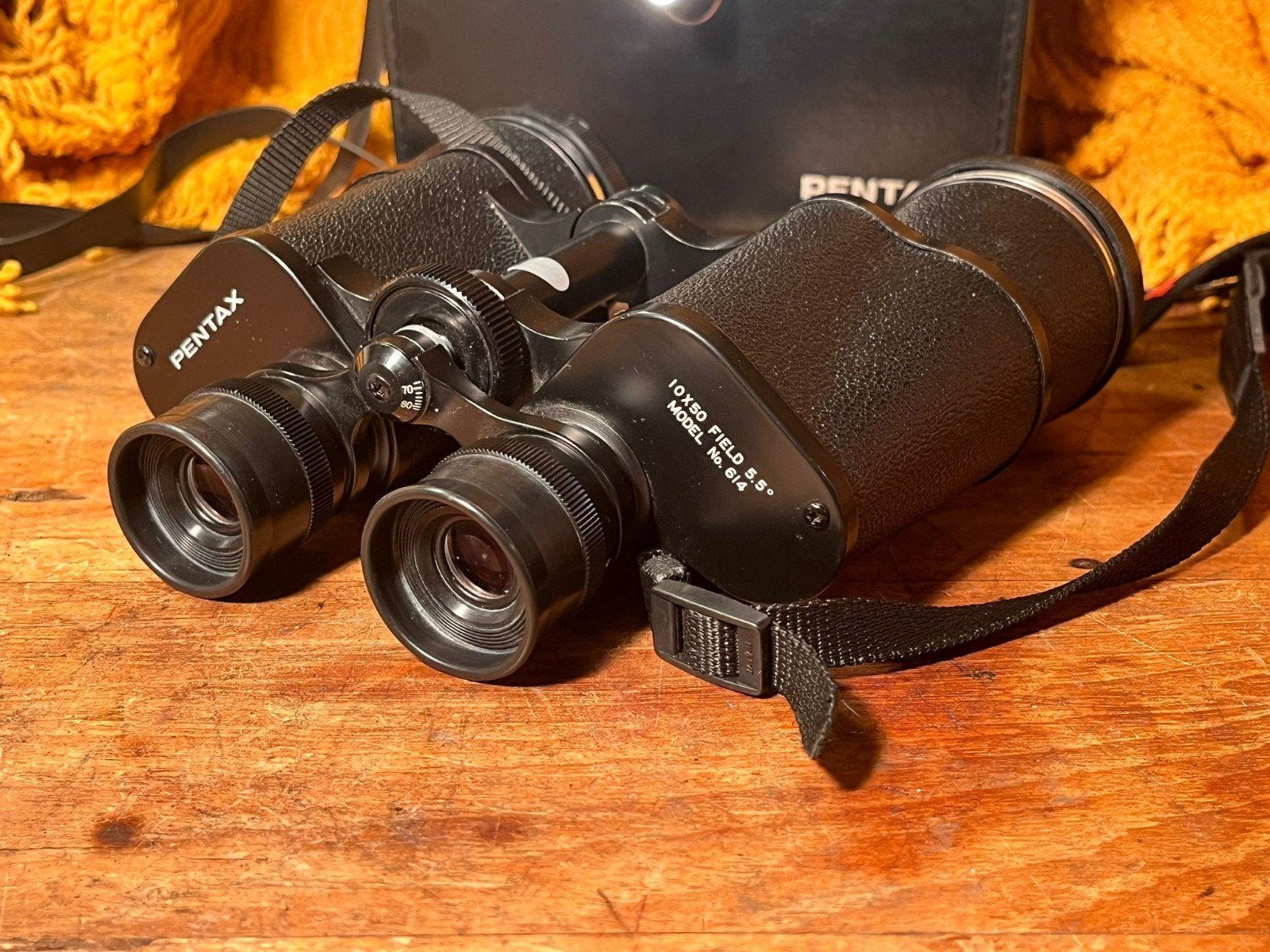 Pentax 10x50 verrekijker met draagtas, Gebruikt, 8 tot 12x, Met hoes of tas, Porro (met knik)