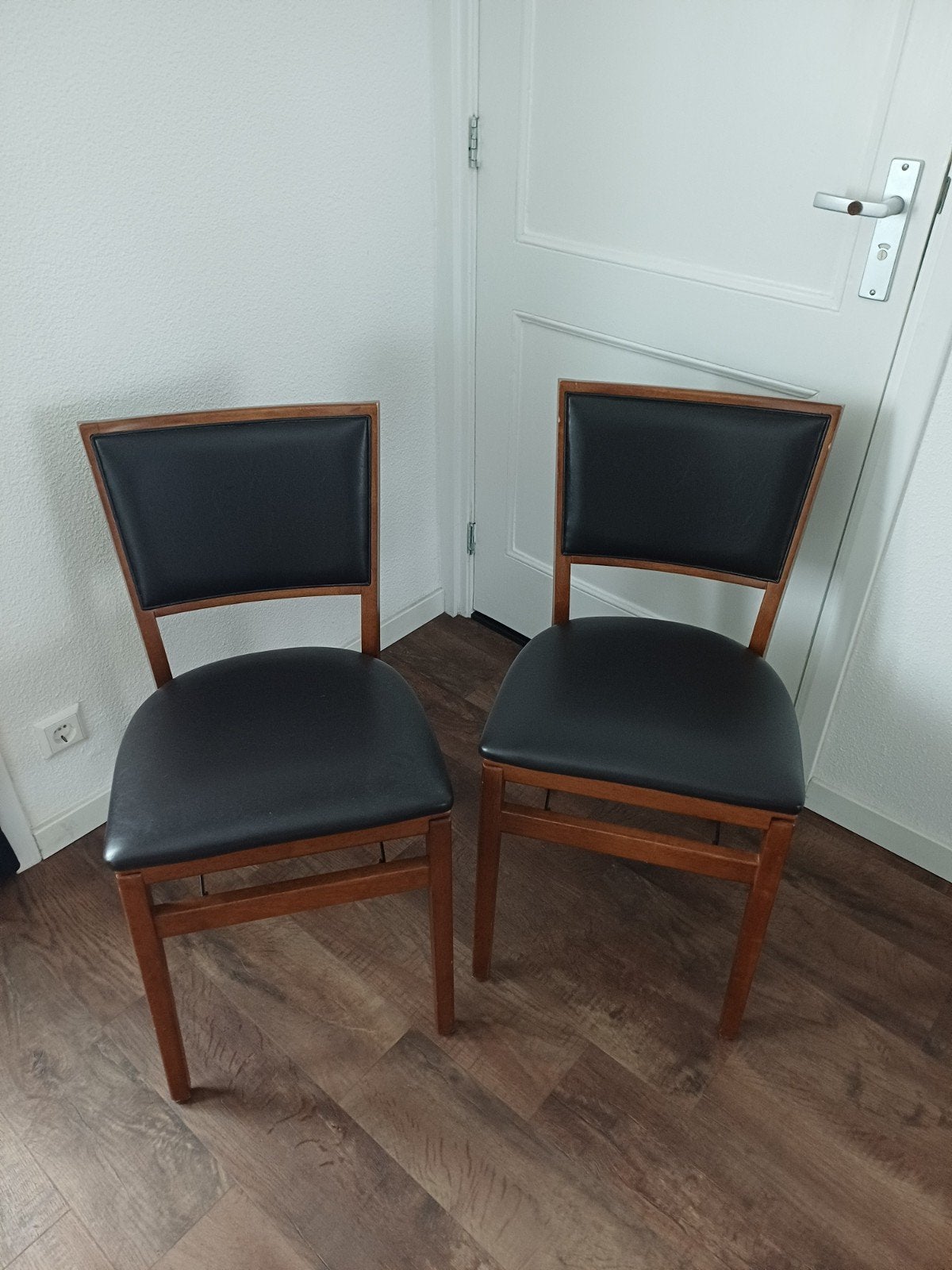 Retro klapstoelen van fruitboomhout (set van 2), Ophalen, Gebruikt