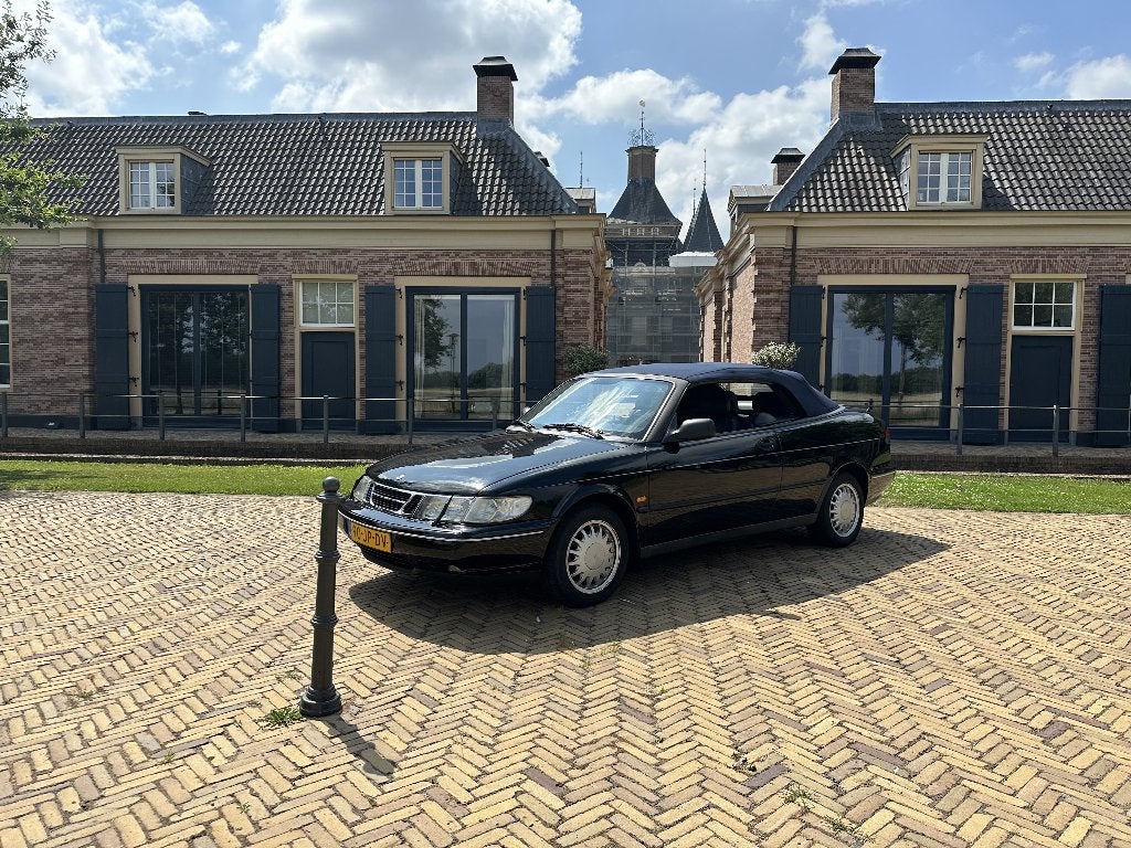 Saab 900 2.3 I Cabrio 1995 Zwart, Voorwielaandrijving, Zwart, 4 cilinders, Zwart