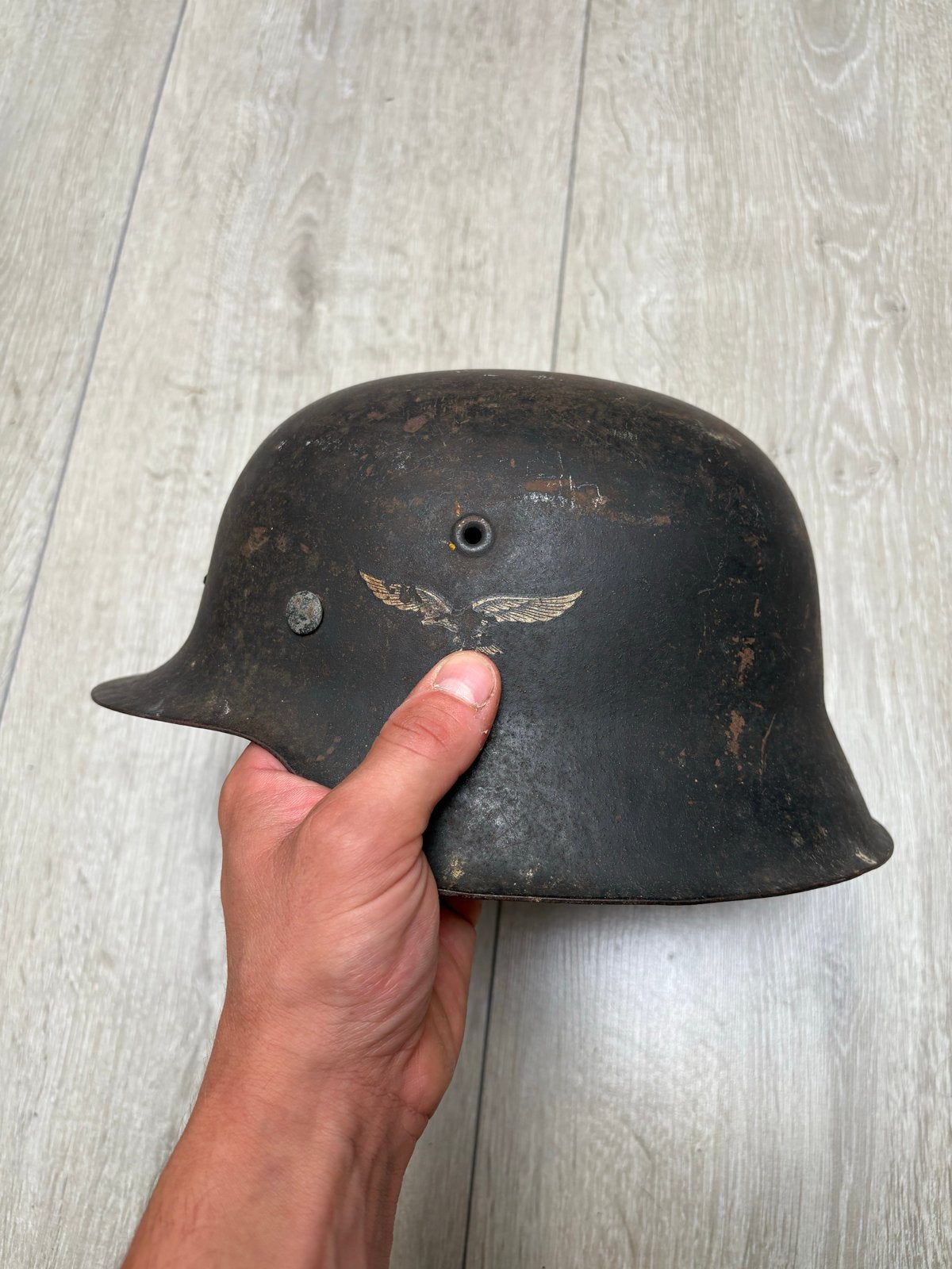 Originele M42 Luftwaffe helm met compleet decal, Ophalen of Verzenden, Luchtmacht, Duitsland, Helm of Baret