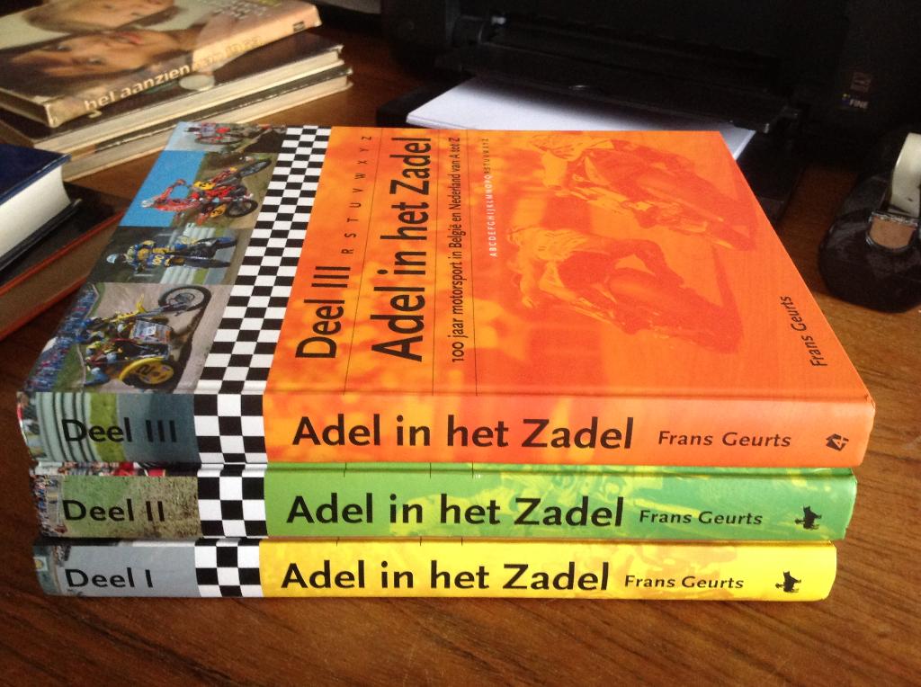 Geurts, Frans	Adel in het zadel. deel 1+2, Ophalen of Verzenden, Nieuw