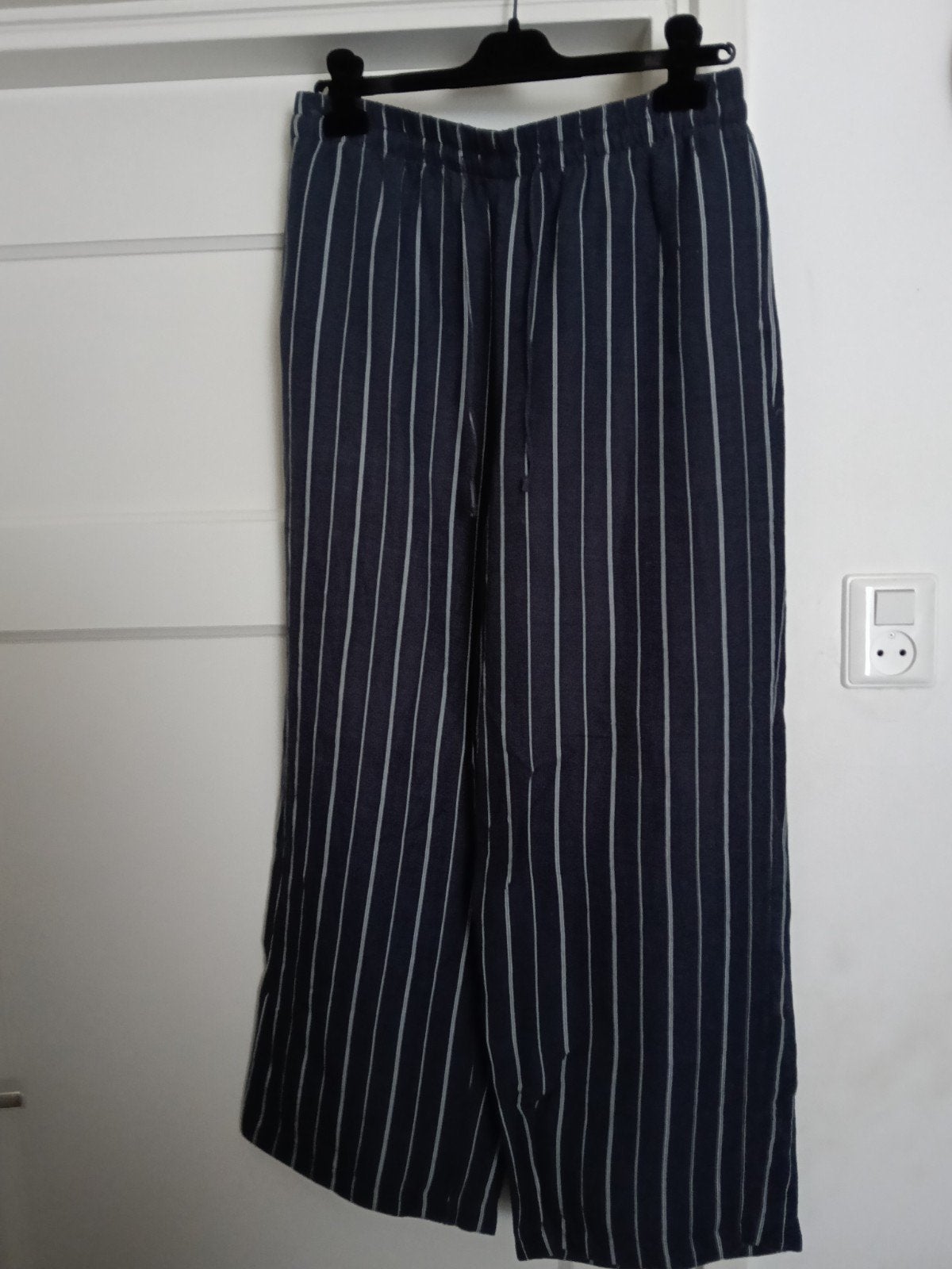 Leuke donkerblauwe linnen viscose broek, Kleding | Dames, Broeken en Pantalons, Maat 38/40 (M), Blauw, Ophalen of Verzenden, Zo goed als nieuw