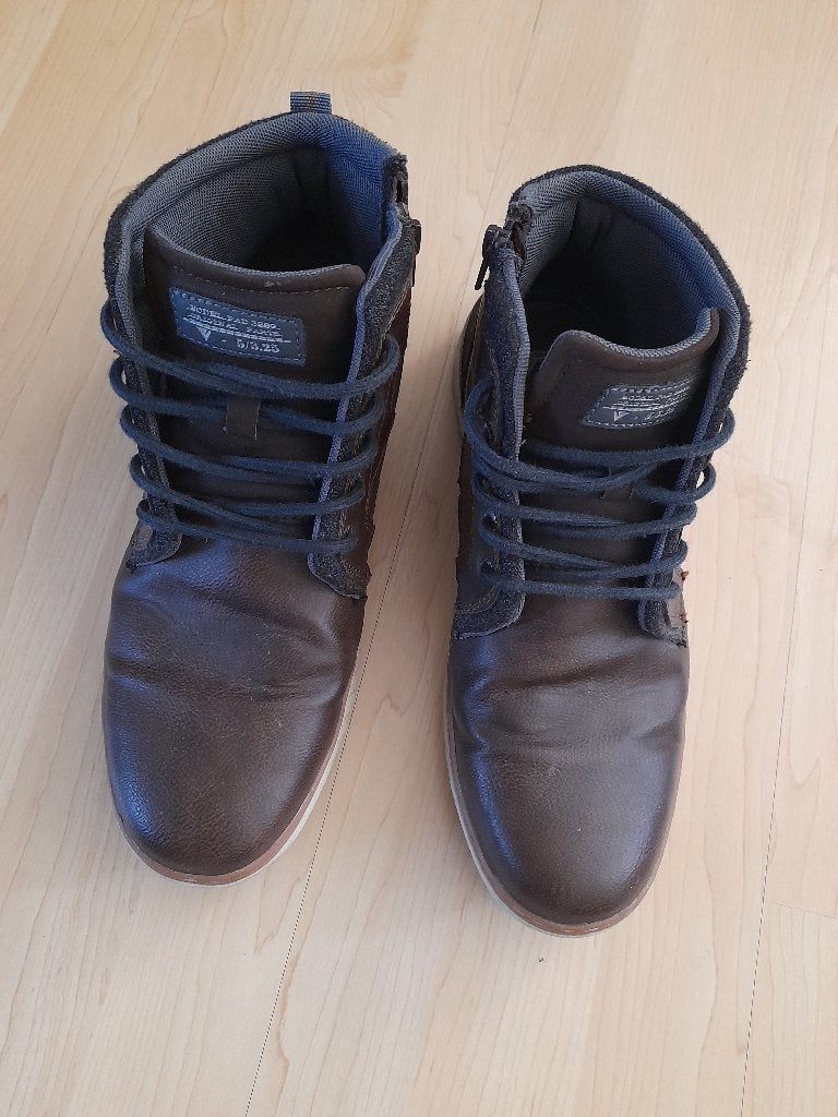 HOGE BRUINE SNEAKERS SCHOENEN MAAT 43  MERK VENICE, Bruin, Ophalen of Verzenden, Sneakers of Gympen, Zo goed als nieuw
