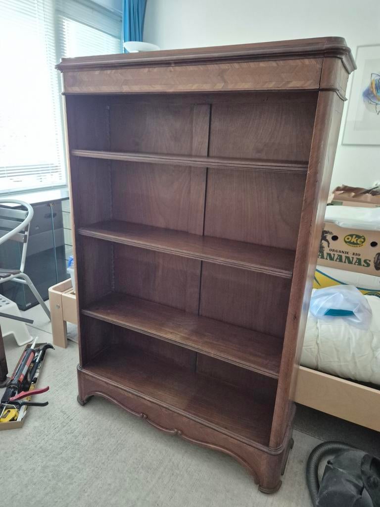 Mooie houten boekenkast met kleine fineerschade, Huis en Inrichting, Kasten | Boekenkasten, Ophalen, Met plank(en), Gebruikt, 100 tot 150 cm