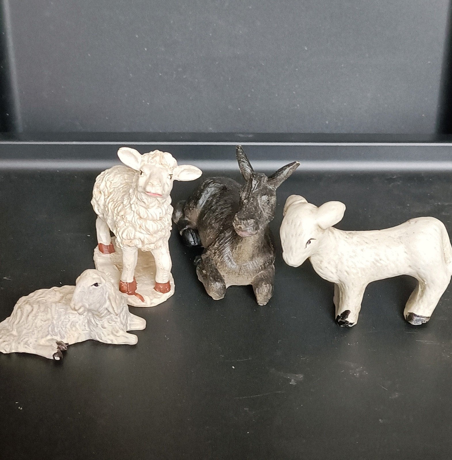 3 schapen en een ezel voor kerstdorp of kerststal (17), Diversen, Ophalen of Verzenden