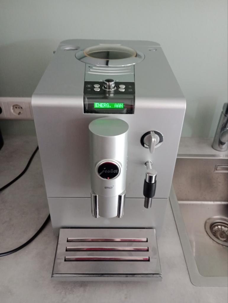 Jura koffiemachine, Witgoed en Apparatuur, Koffiezetapparaten, Ophalen, Afneembaar waterreservoir, Gebruikt, 10 kopjes of meer