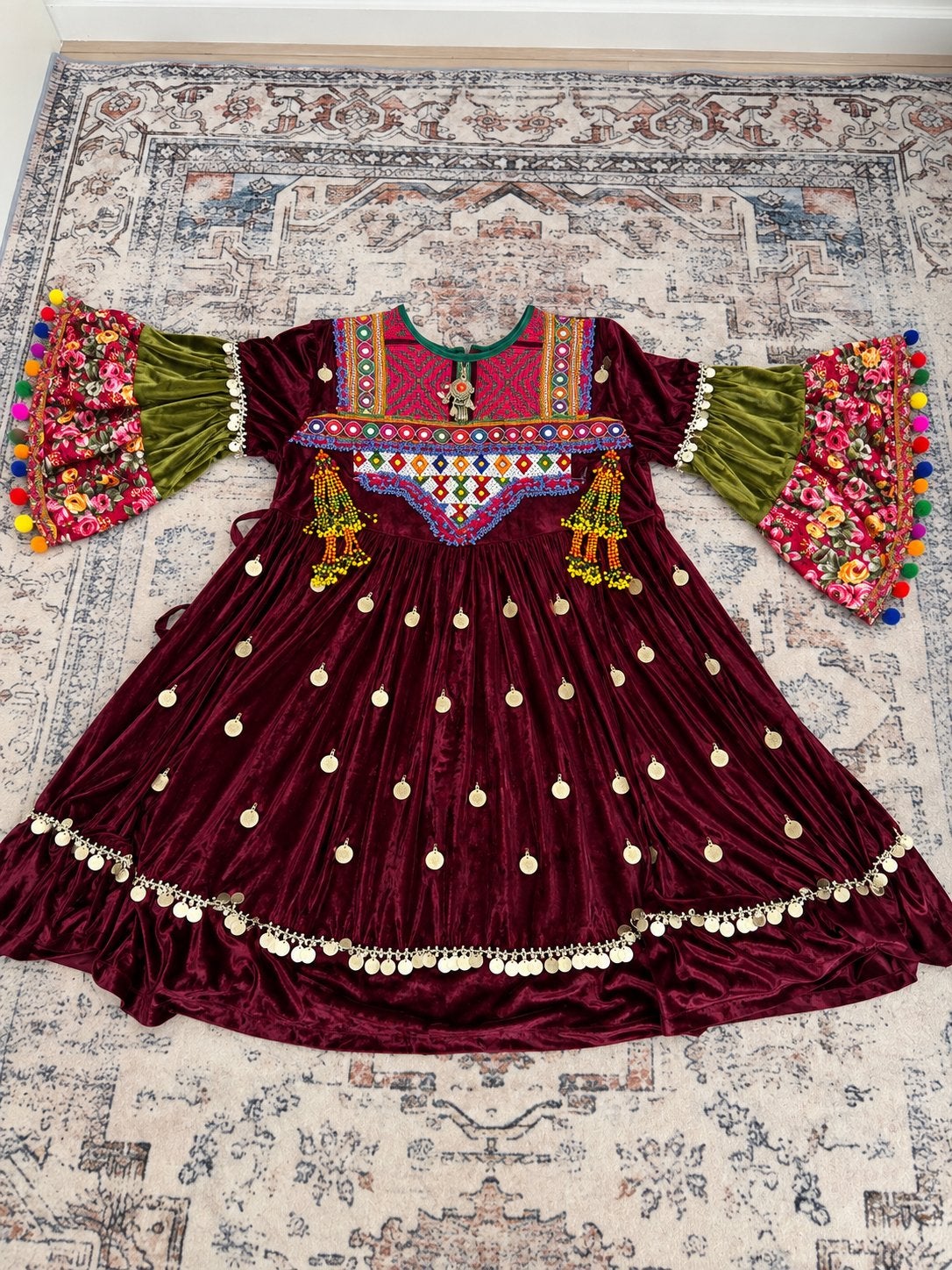 Traditionele Afghaanse jurk - Prachtig en kleurrijk, Maat 38/40 (M), Meerkleurig, Nieuw, Ophalen of Verzenden