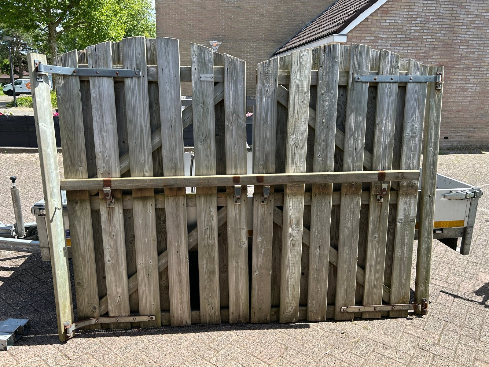 Houten dubbele tuinpoort, Ophalen, 1 tot 2 meter, Minder dan 3 meter, Zo goed als nieuw