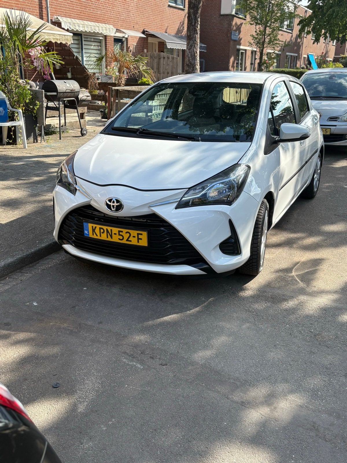 Toyota Yaris 1.0 Vvt-i 72pk 3D 2020 Wit, Voorwielaandrijving, 960 kg, Handgeschakeld, Particulier