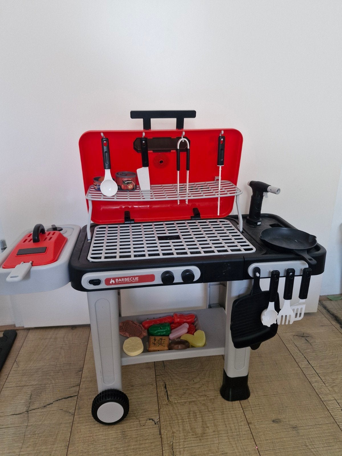 Kinder BBQ Speelset met rook en geluid incl braadpan, Kinderen en Baby's, Ophalen of Verzenden, Gebruikt, Jongen of Meisje