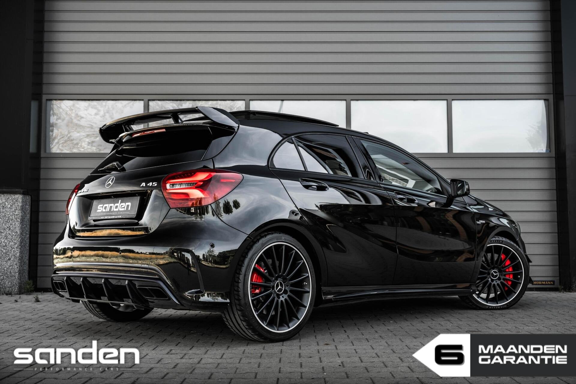 Mercedes A45 AMG 4MATIC|381pk|Facelift|Aero|Pano|Leder|Mem., Automaat, 4 cilinders, Zwart, Bedrijf