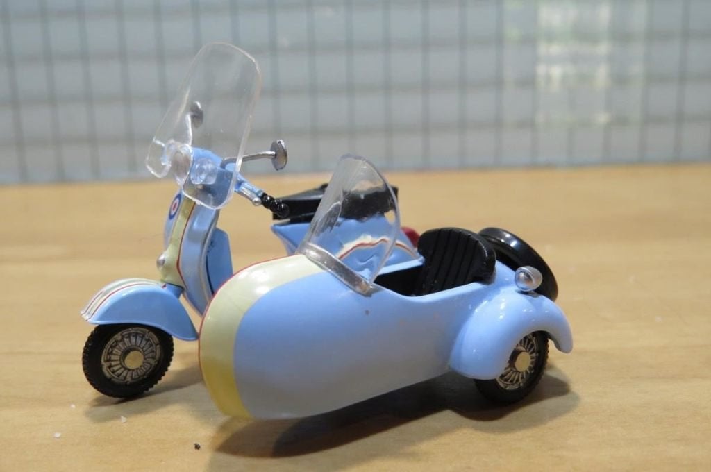 Vespa scooter sidecar zijspan 1:35, MayCheong, Nieuw, Ophalen of Verzenden, Motor