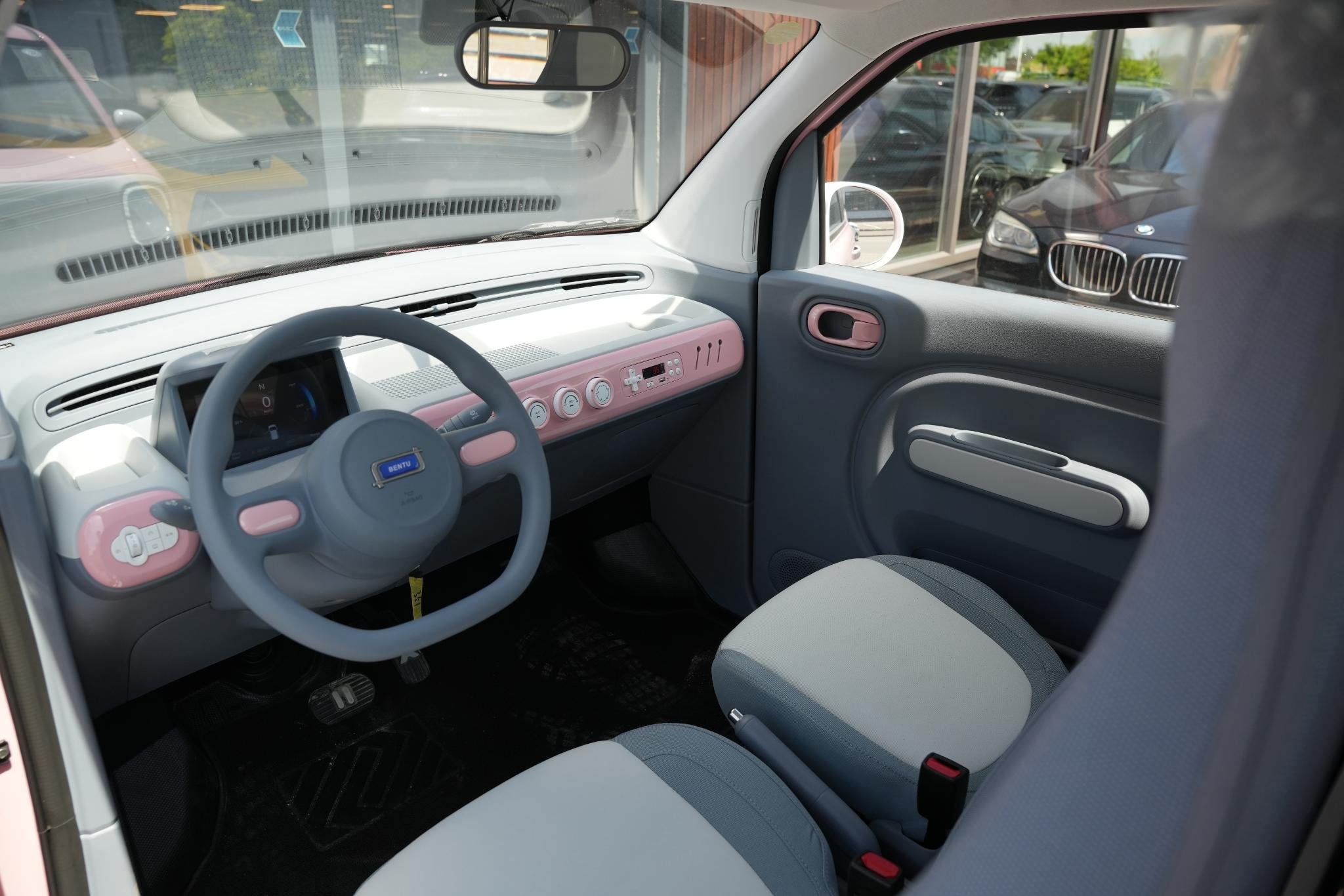 Bontu Mango Airco Radio/Bluetooth Camera 4 zitplaatsen, Auto's, Automaat, Stof, Gebruikt, 595 kg
