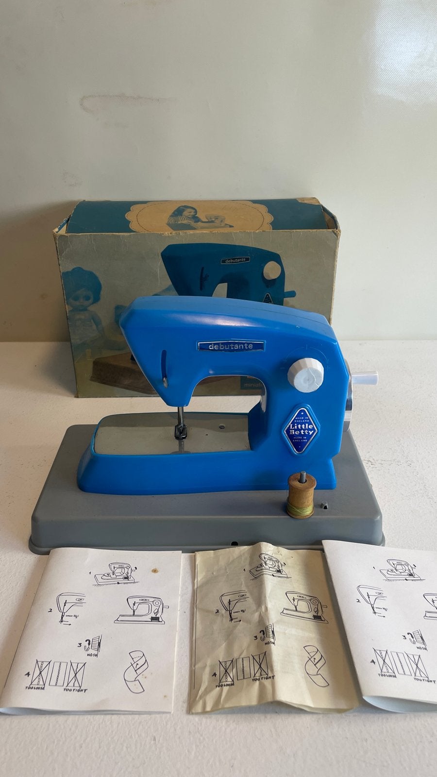 Vintage Little Betty Debutante Mini Naaimachine, Ophalen of Verzenden, Gebruikt, Naaimachine, Overige merken