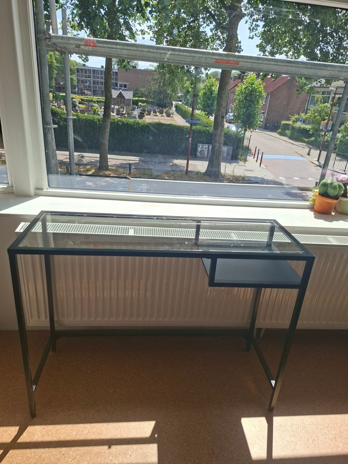 Glazen bijzettafel / klein bureau/ sidetable vittsjo ikea, Ophalen, Gebruikt, Glas, Overige typen