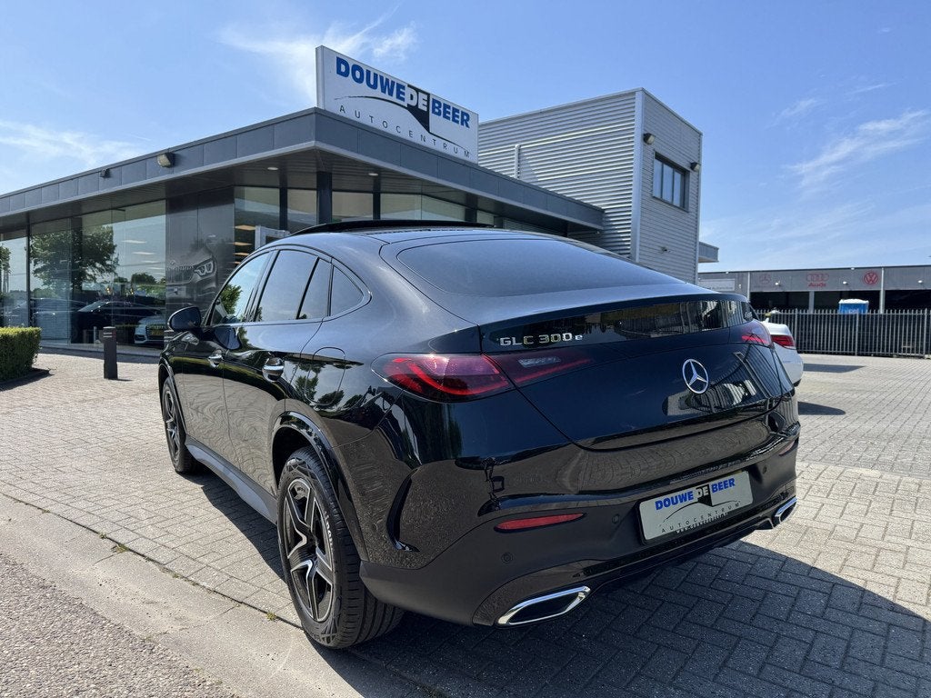 Mercedes-Benz GLC Coupé 300e 4MATIC AMG Line exclusive leer, Automaat, 12 maanden, 2240 kg, Gebruikt