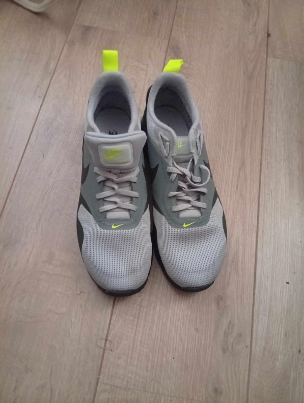 Zo goed als nieuwe Nike Air Max Tavas - Maat 45, Ophalen of Verzenden