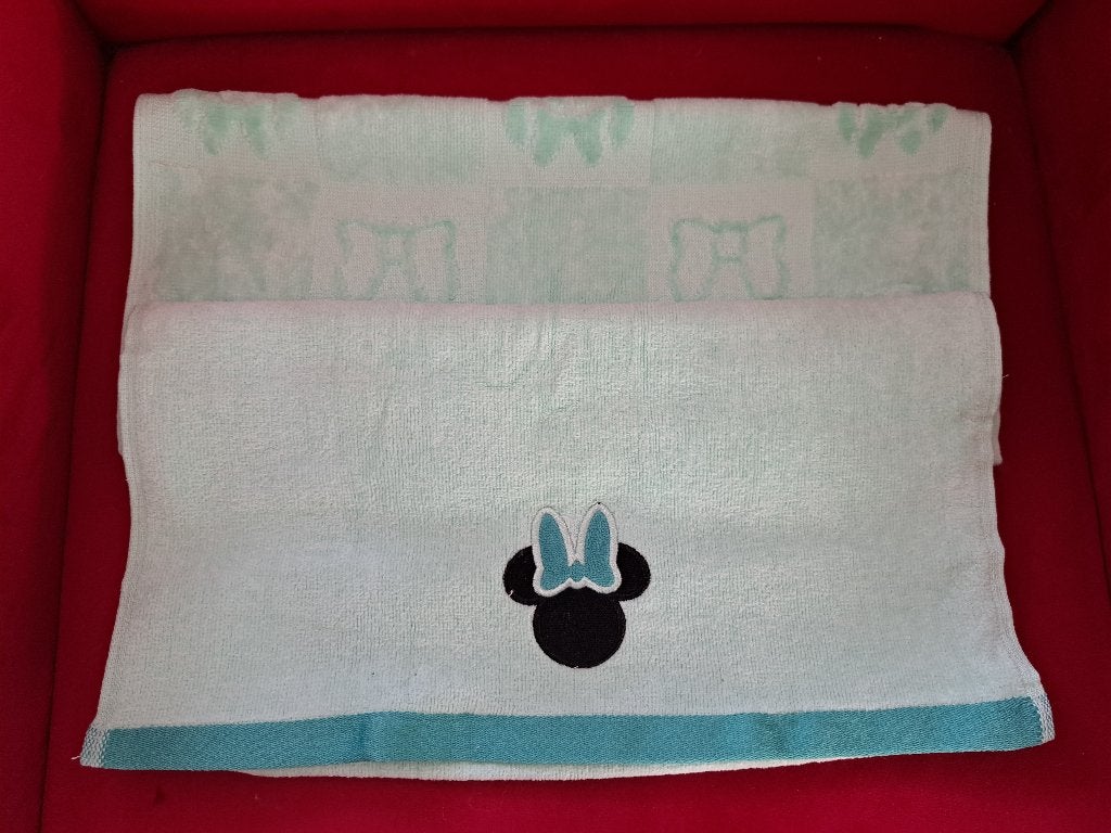 Disney kleine handdoeken, Ophalen of Verzenden, Overige figuren, Nieuw, Kleding of Textiel