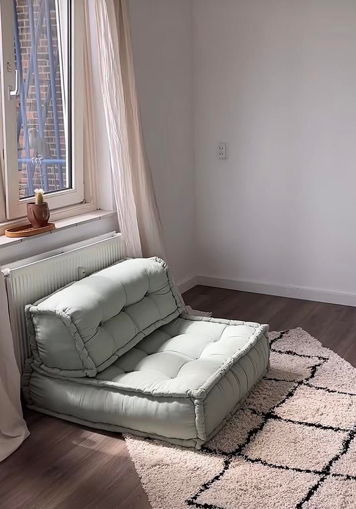 Mooie sage green sklum vloer kussen stoelen, Ophalen, Gebruikt, Twee, Overige kleuren