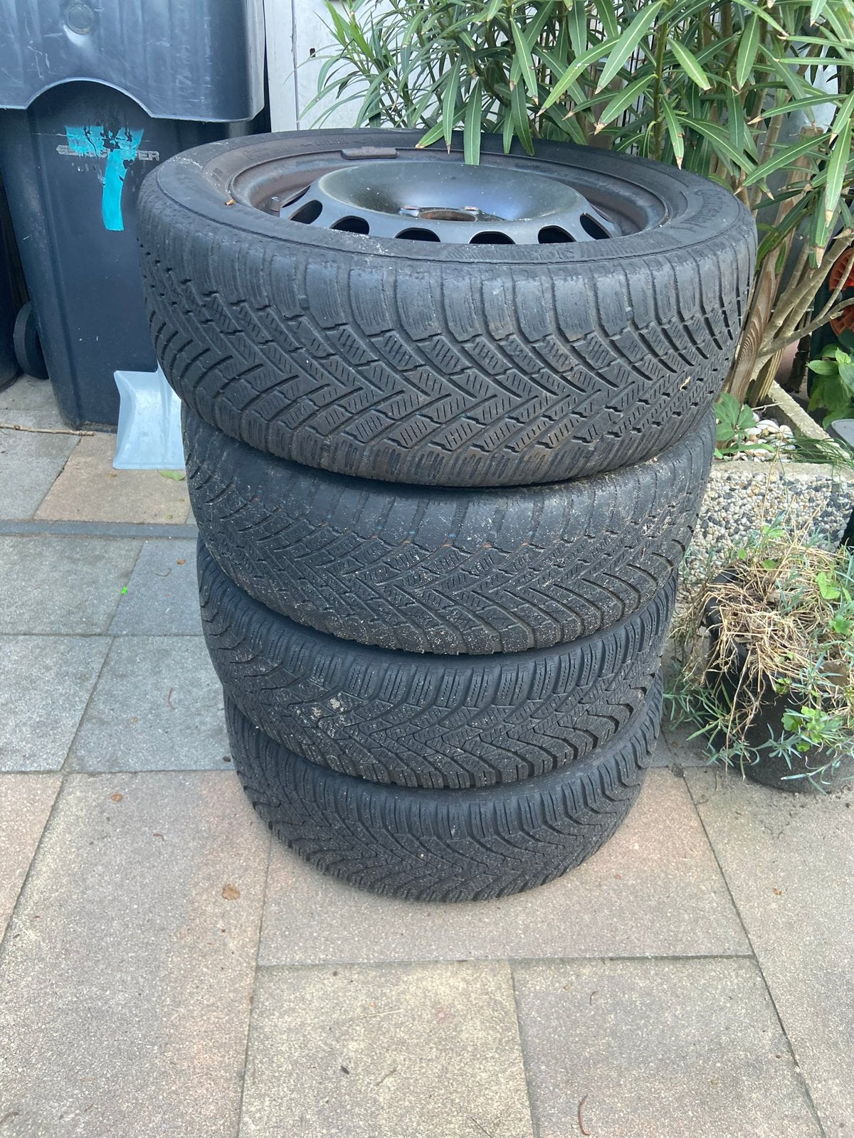 16 inch metal VELGEN met winterbanden. Skoda octavia 3, Auto-onderdelen, Ophalen, Gebruikt, Velg(en), 16 inch