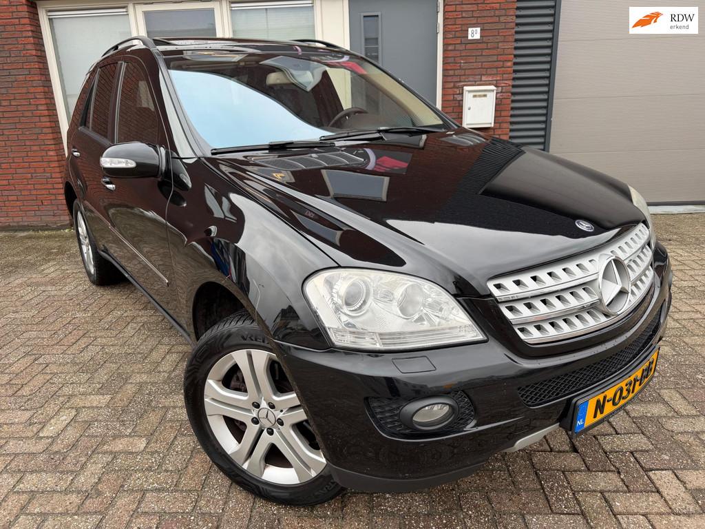 Mercedes-Benz M-klasse 500 / Pano / Leder / Navi / PDC / Cli, Automaat, Gebruikt, Met garantie (alle), Leder en Stof