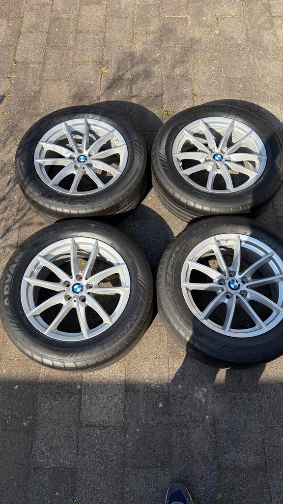 BMW 18 inch velgen met Yokohama zomerbanden 225/60R18, Auto-onderdelen, Banden en Velgen, Ophalen, 18 inch, Gebruikt, Banden en Velgen