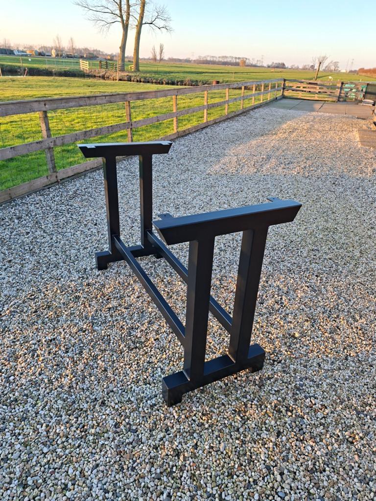 ROBUUSTE ONDERSTELLEN BARTAFEL STATAFEL, Huis en Inrichting, Ophalen, Nieuw