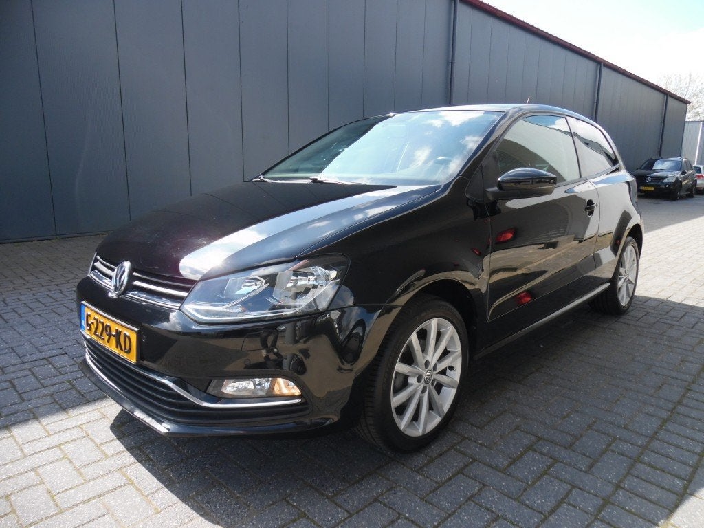 Volkswagen POLO 1.2 TSI Highline, 40 €/maand, 4 cilinders, Zwart, Bedrijf