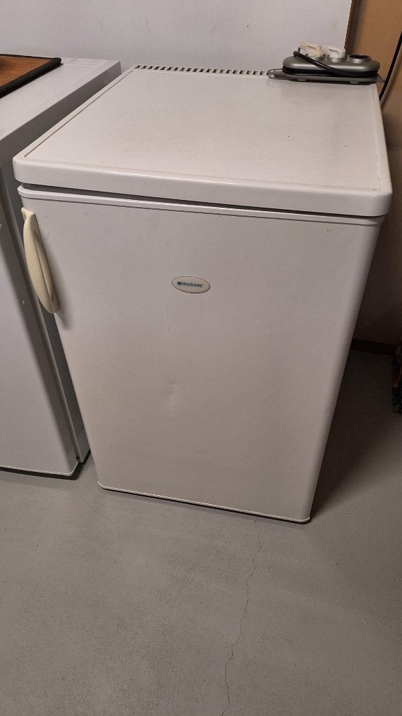 witgoed / koelkast, Ophalen, Minder dan 85 cm, Minder dan 75 liter, 45 tot 60 cm