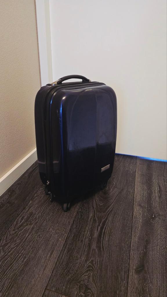 2 Enrico Benetti Handbagage Koffers Donkerblauw 54x35x20cm, Wieltjes, Gebruikt, 50 tot 60 cm, Hard kunststof