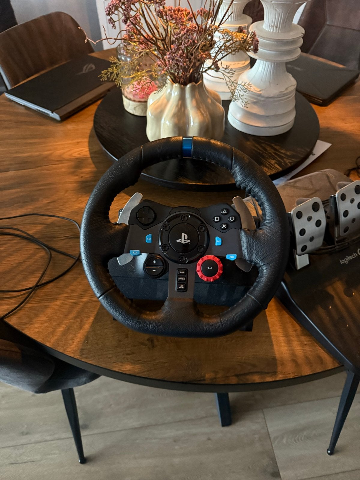 Logitech G29 Driving Force racestuur met pedalen, Spelcomputers en Games, Ophalen, Zo goed als nieuw