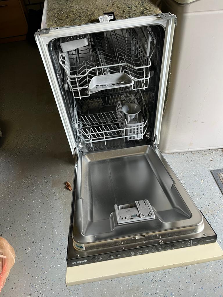 Vaatwasser inbouw van Bosch, smal model. 45 cm breed., Ophalen, Gebruikt, Inbouw, Minder dan 85 cm