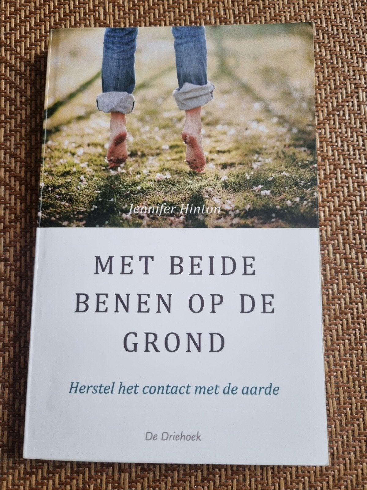 Jennifer Hinton - Met beide benen op de grond, Ophalen of Verzenden, Zo goed als nieuw, Jennifer Hinton
