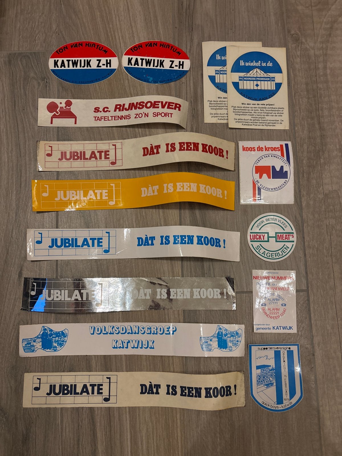 15 diverse stickers uit Katwijk aan Zee, Ophalen of Verzenden, Zo goed als nieuw, Bedrijf of Vereniging