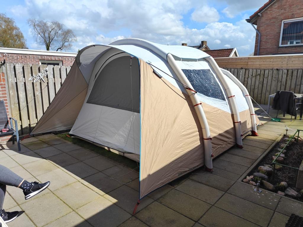 Te Huur Luxe Opblaasbare Tent 5 pers 5.2 Air Seconds verhuur, Caravans en Kamperen, Tenten, Ophalen, Zo goed als nieuw, Tot en met 5