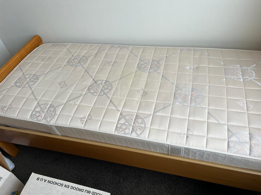 Licht eiken seniorenbed 90x200, Huis en Inrichting, Slaapkamer | Bedden, Ophalen, 90 cm, Eenpersoons, Wit