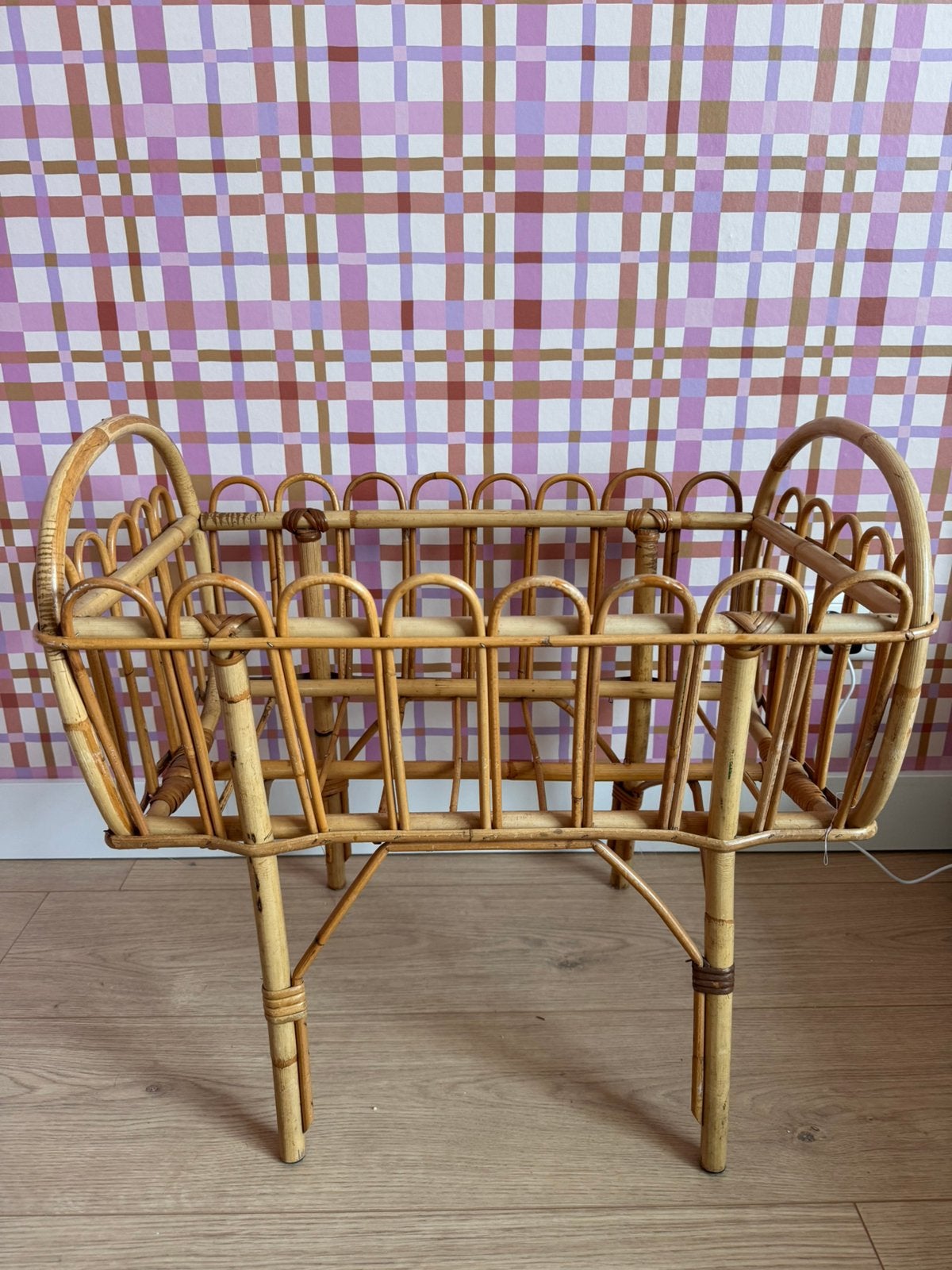 Rotan bamboe poppenwiegje, Ophalen, Zo goed als nieuw, Babypop